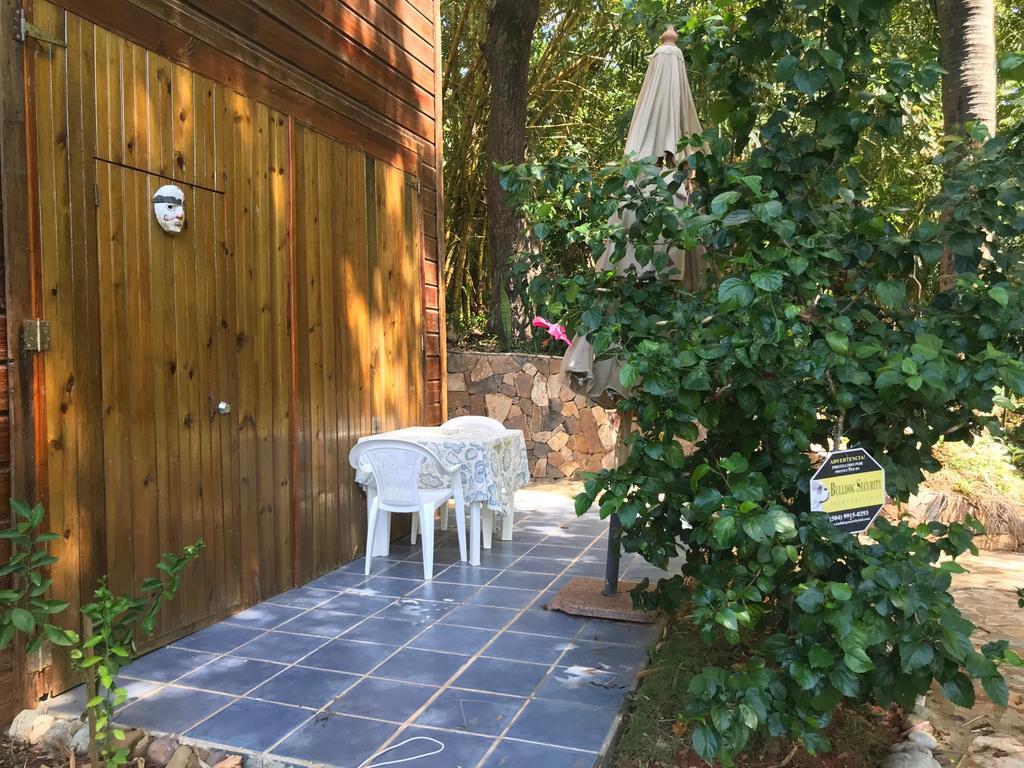 Roatan Bed & Breakfast Apartments Вест-Енд Екстер'єр фото